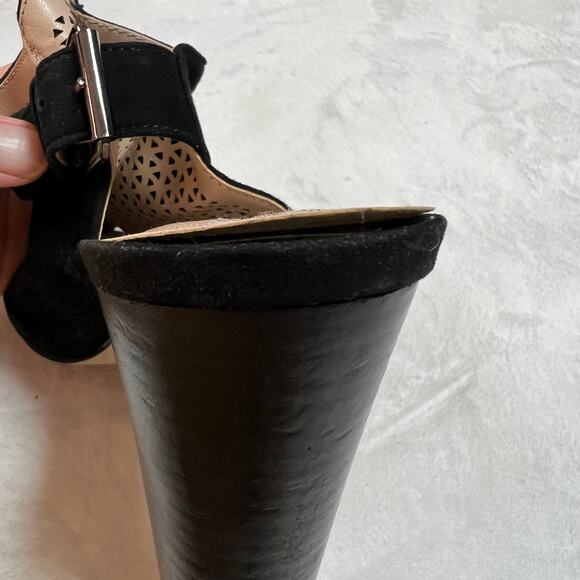 Tahari Margaret Black Suede Slingback Sandal Peep Toe Block Heel Ladies Size 8M - Picture 9 of 10